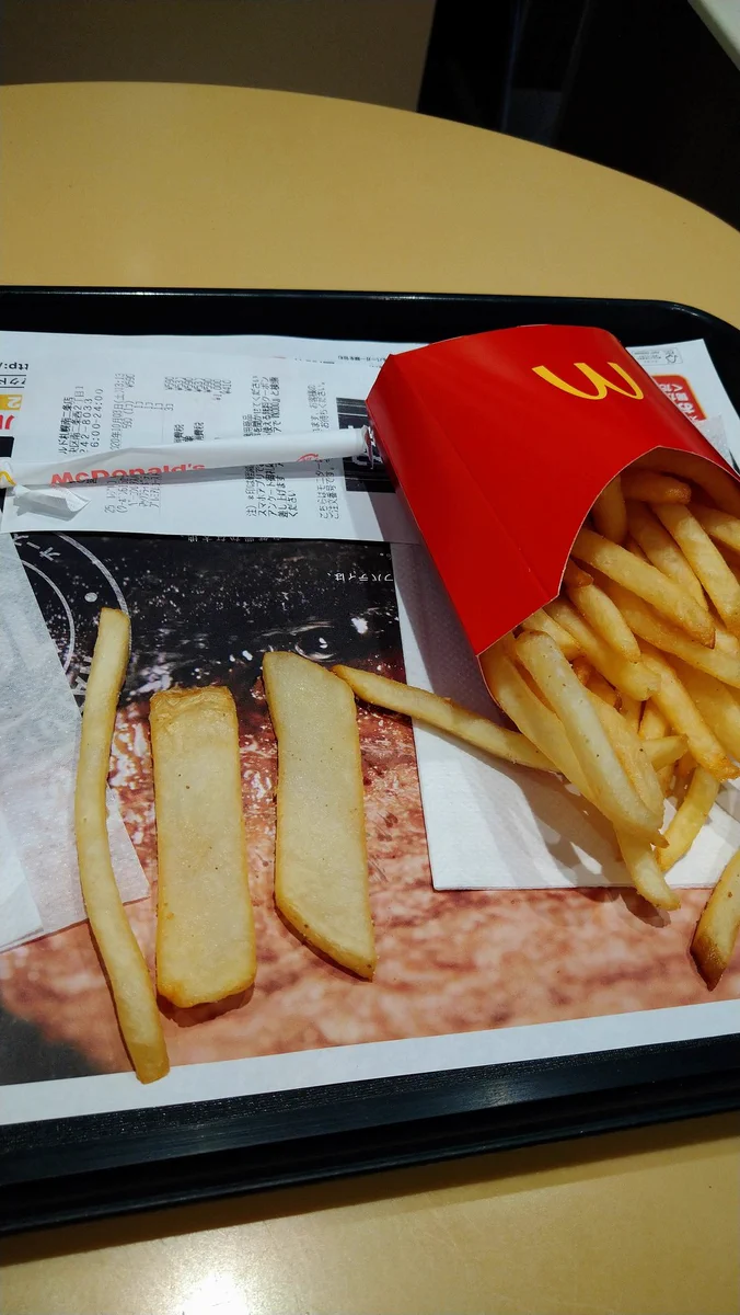 カットミス！？マクドナルドで太さの違うポテトを発見！商品化希望続出！