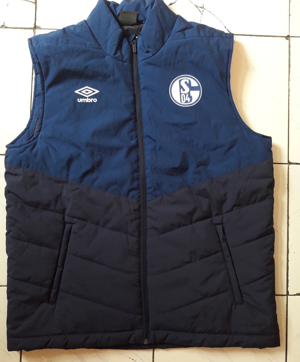 budileca's tweet photo. Permisi om @Jerseyforum 

ROMPI FC SCHALKE 04 UMBRO
PADDED VEST ORIGINAL
BNWOT
TAGWASH CUT
SIZE XL 
250K
Cocok Di Musim Dngin

WA 0838 7838 7442 https://t.co/JXjdpO84xw