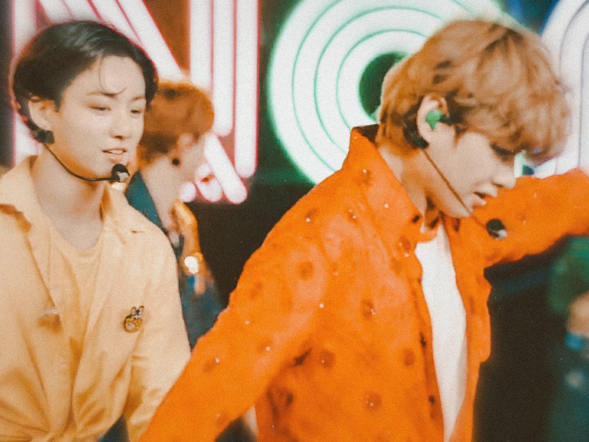 jungkook taking care of taehyung; a heartwarming thread —