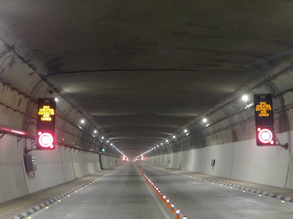 adsoni2288's tweet photo. Prime Minister @narendramodi Ji today inaugurated the #AtalRohtangTunnel .
It's a great gift for the nation and is critical for both defence &amp; tourism.
#AtalTunnel https://t.co/6glIb4RS6S