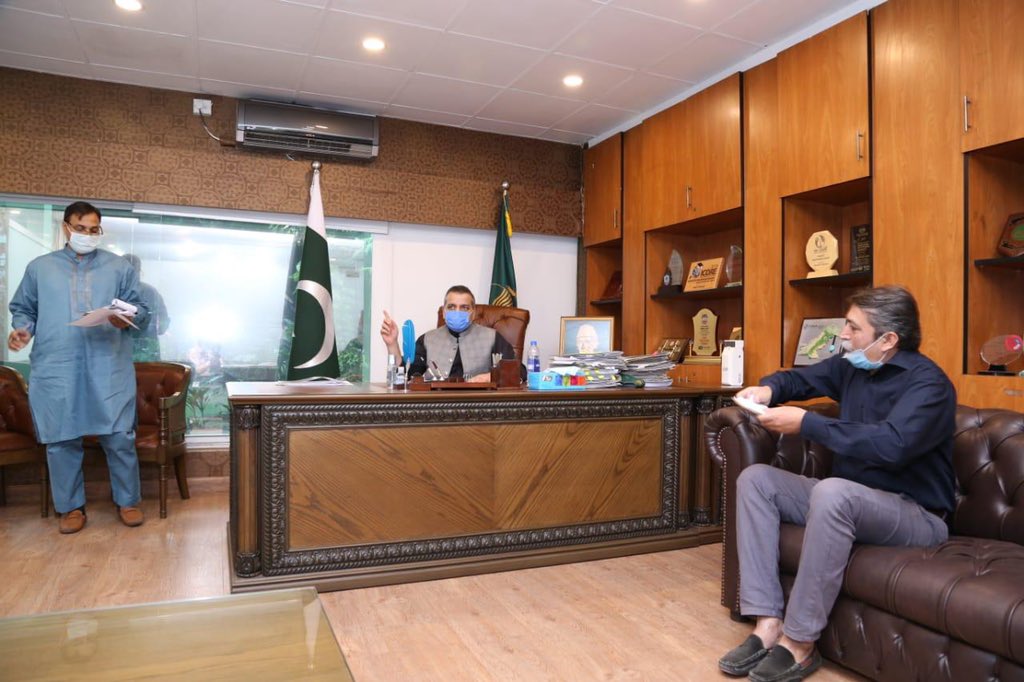 MuradRaasMR's tweet photo. Spent the afternoon with my Constituents. It is always a pleasure to see them. All issues discussed including water, gas, roads, parks, street lights, ..... nothing out of the ordinary. I am hoping that we would resolve most of them by the end of our term InshAllah. https://t.co/jBiQTAULK4