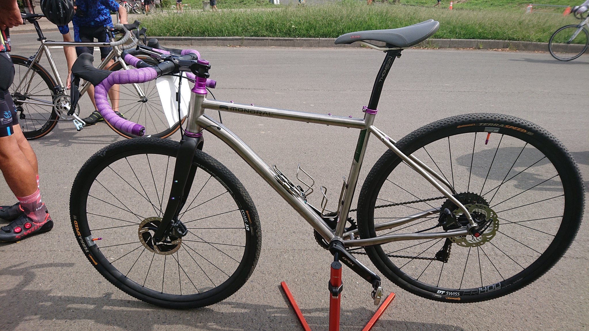 モノラルバイクス GR チタンフレーム シマノGRX825 DI2 12速 モノラルバイクス GR チタンフレーム シマノGRX825 DI2 12速