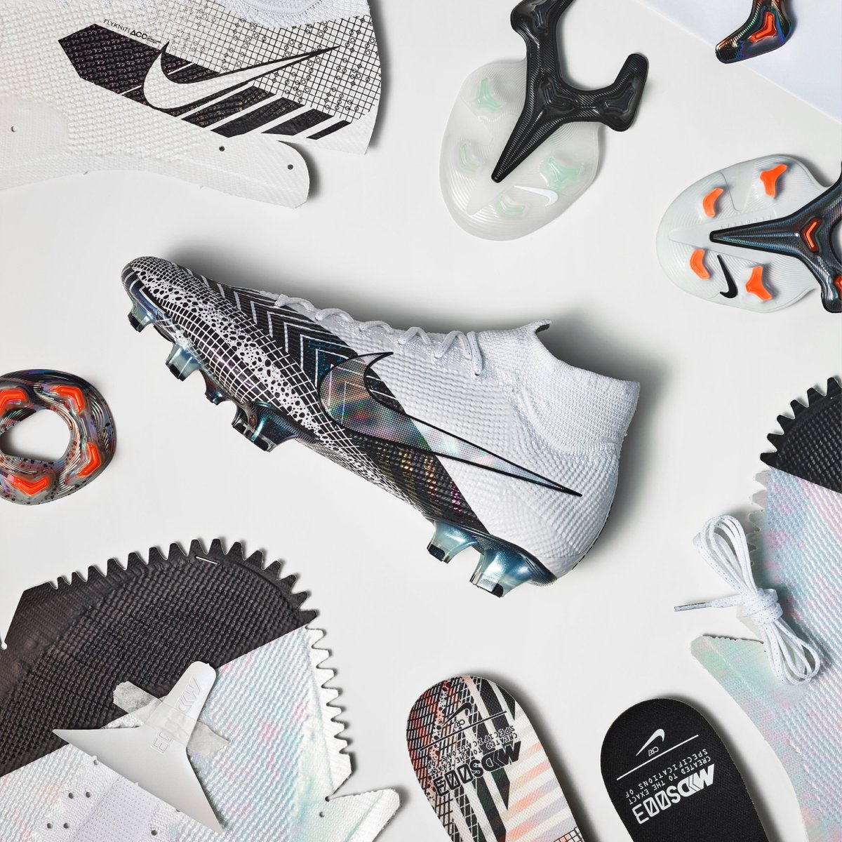 nike football twitter