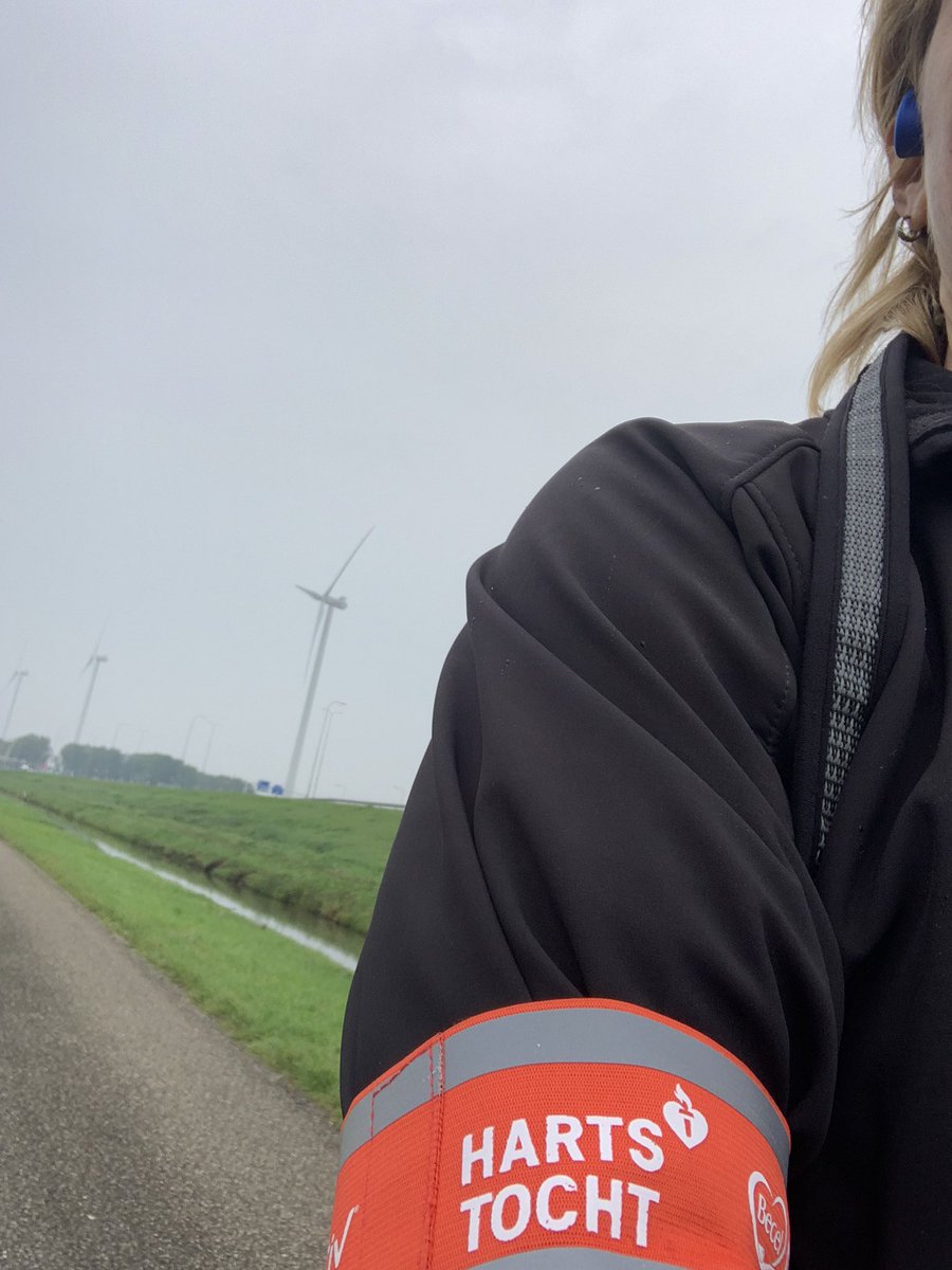 Ik loop vandaag de Hartstocht: de stevigste wandeling vanuit huis voor het Hart. Hiermee wordt opgehaald voor een gezond ❤️, dat is niet voor iedereen van zelf sprekend *Zou jij mij willen sponsoren?* : hartstocht.nl/silvia-bos-hol… Hiermee steun je levensreddend onderzoek. Dank je wel