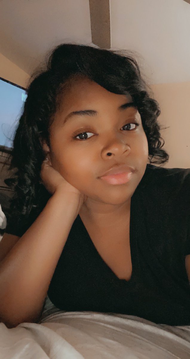 _itsAPrivilege_'s tweet image. 🖤🖤