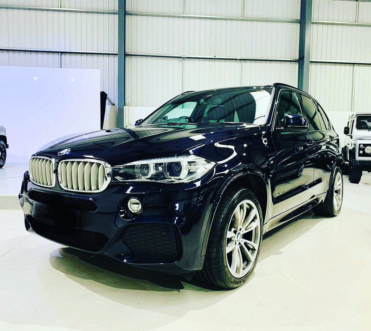 Something to brighten up the day 🌧 
Our BMW X5 40d xDrive M Sport looking  👌🏻 after its G-3 Ceramic Coat ✨✨and ready for collection 😍
——————————————————
#sold #bmw #x5 #40d #msport #carbonblack #msportplus #bmwmsport #luxurycars #simonjamescars #chesterfield #derbyshire 🇬🇧