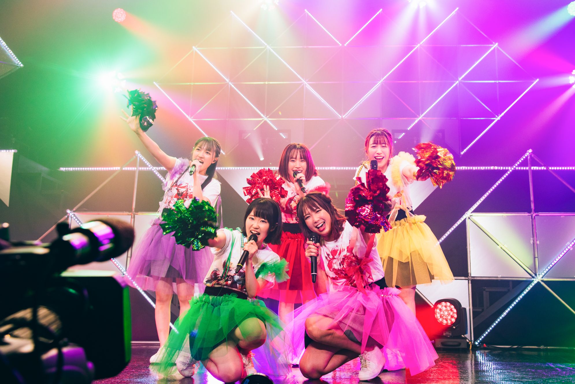 マクロス 公式アカウント エアlive終演 Sankyo Presents エアワルキューレ プレミアム Live Tour ワルキューレはあきらめない 公演日 10月3日 土 開演 00 会 場 Showroom 視聴チケット販売終了 エア ワルキューレ でミンナの思い