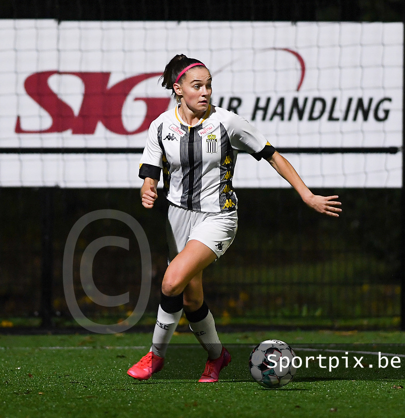 SportpixB's tweet photo. ⚽️ Charleroi vs RSC Anderlecht
🏆 Scooore Super League

📸 More pictures can be found on https://t.co/gkFuid1Eid https://t.co/fSK5ybfXm0