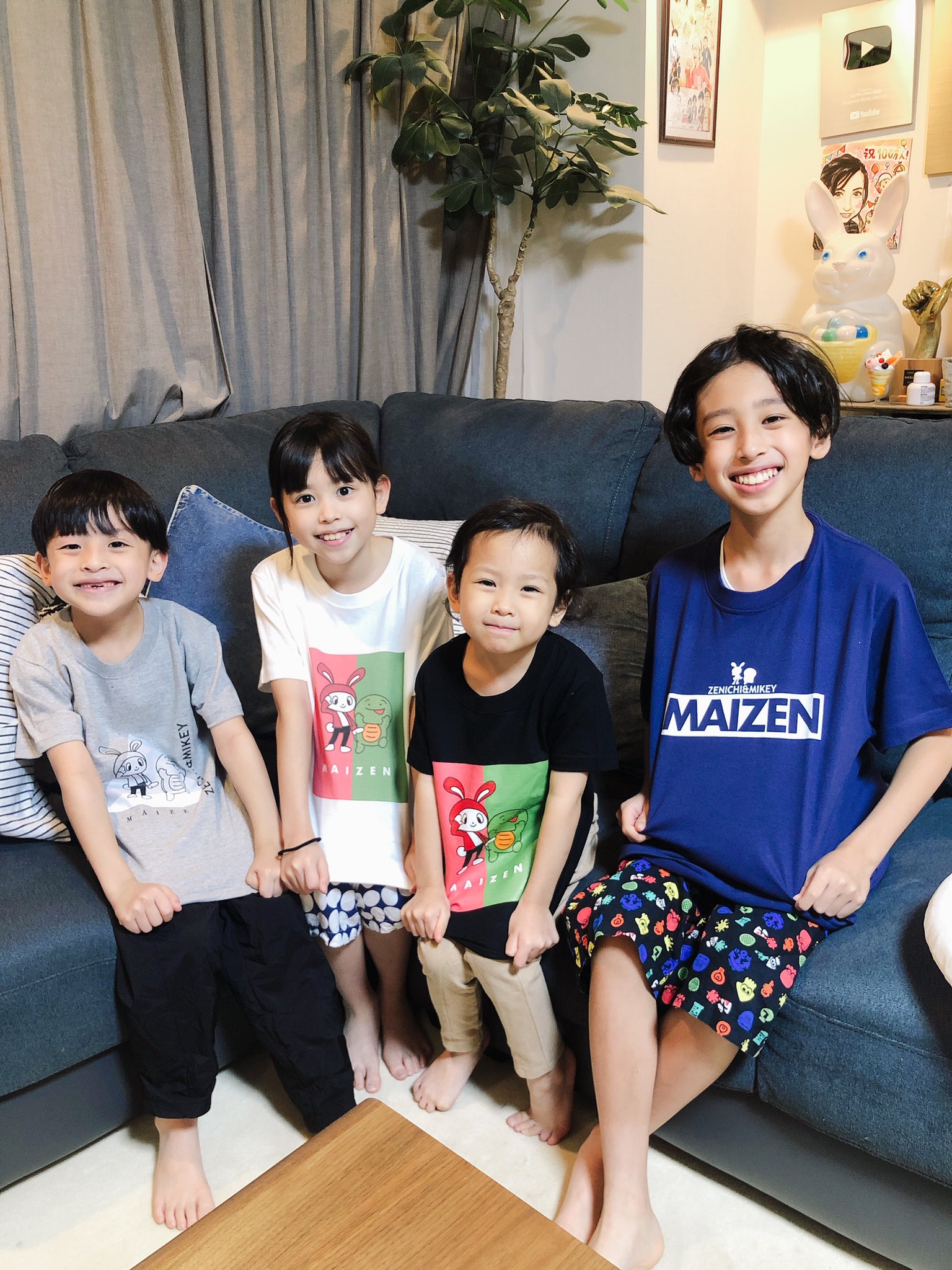 Twitter 上的 カジサック なななんと 子供達が まいぜんシスターズ さんが好きだと動画で言っていたら ご本人様からtシャツを頂きました 子供達大喜びです まいぜんシスターズさん 本当にありがとうございます T Co 3m40wialnb