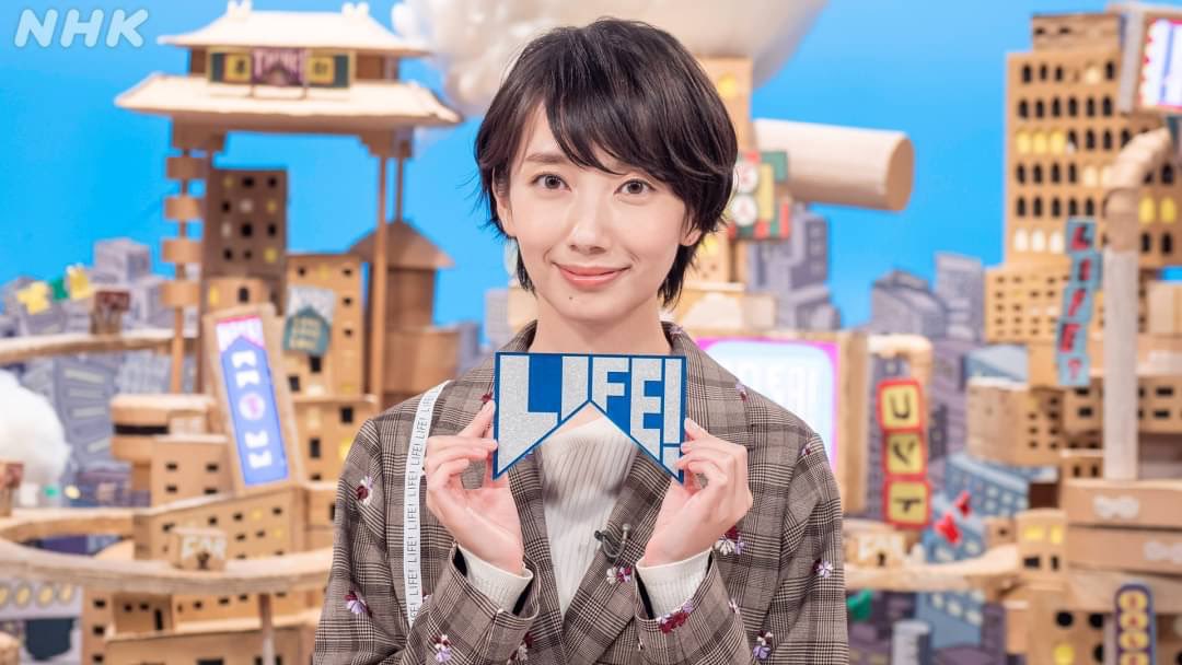 Mako Pa Twitter ショートからロングってかなり印象も変わるし似合う似合わないが出てくるけど どの髪型 長さも似合う波瑠ちゃんって一体なんなの 共通して全部良すぎる 好きです T Co D4sq2l2fut Twitter