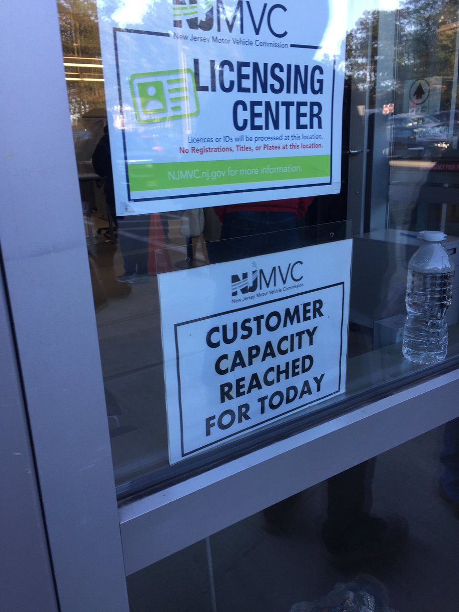 evelynmazzei's tweet image. ⁦@NJGov⁩ at capacity at 8:45am and they opened at 8:00am. ⁦@GovMurphy⁩ #shitshow #njmvc