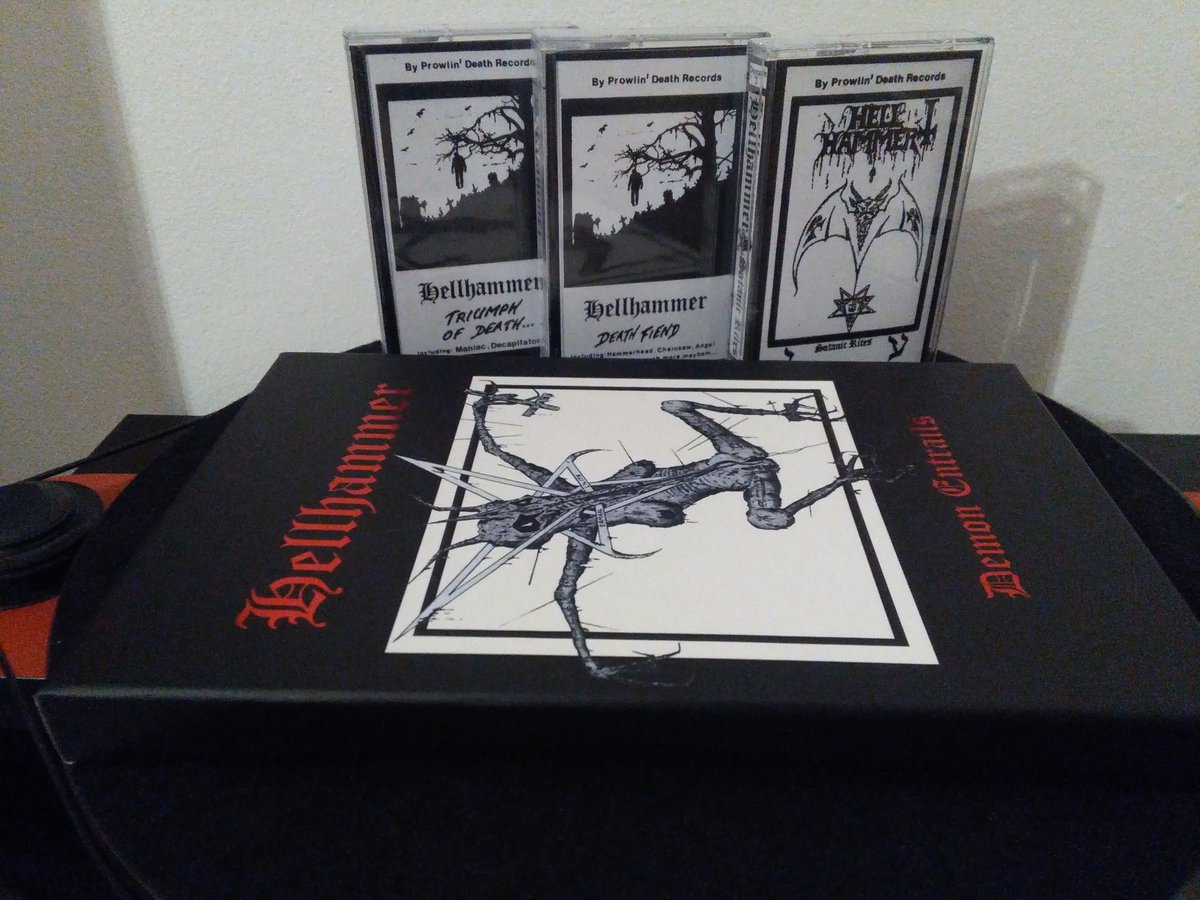 pan_nullo's tweet image. #soundtrack of the day #hellhammer #punkmetal