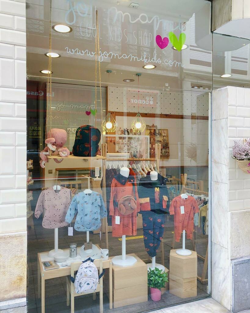 🍁¡Hola Octubre!🍁 New Window 😍

TIENDA ONLINE 🛍jomamikids.com🛍 
Tienda en #Gijón 📍Calle La Merced 30📍 #jomamikids #coolkids #gijon #asturias #kidsconceptstore #modainfantil #tiendasbonitas #modabebe #bobochoses #tinycottons #liewoo… instagr.am/p/CF34ozcpDLo/