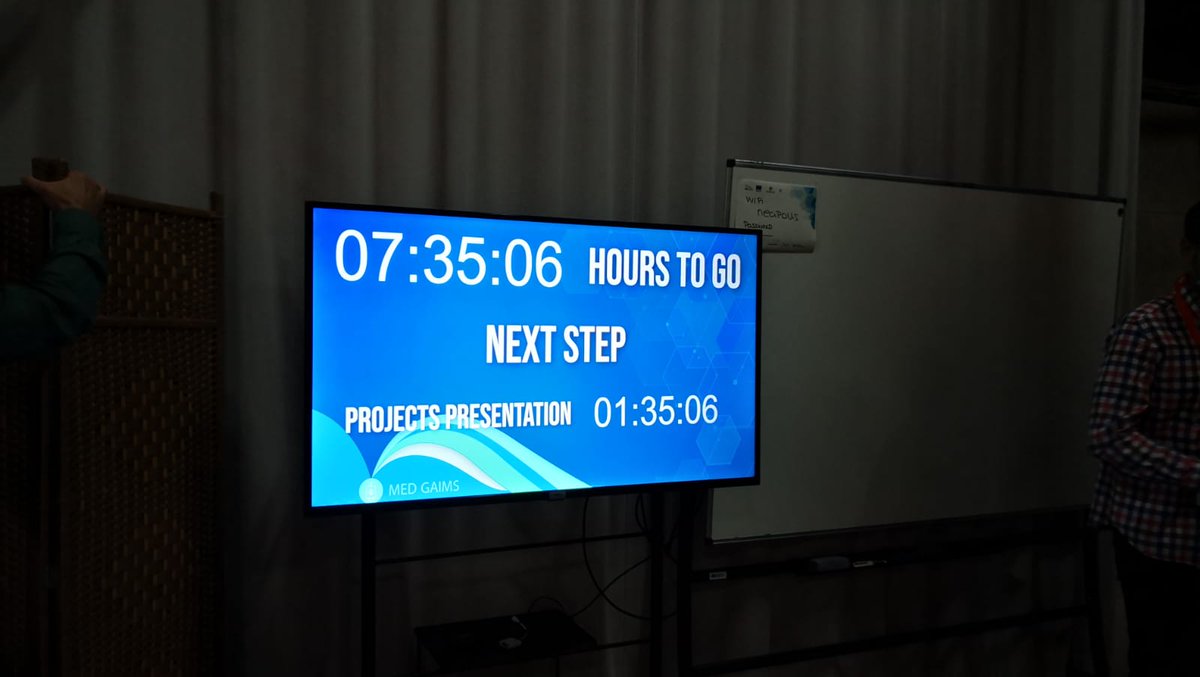 i2CAT's tweet photo. Comença el compte enrere! Tret de sortida a la #HackMedVNG, organitzada per #i2CAT i @neapolisvng en el marc del projecte @medgaims! https://t.co/4GtyLOct9g