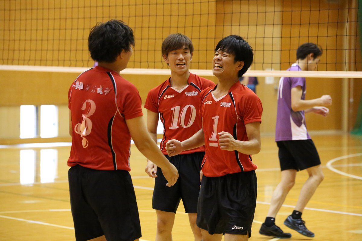 中国大学バレーボール連盟 中国大学バレーボール交流戦 男子チャレンジ 第5試合 尾道市立大学 Vs 鳥取環境大学 22 25 26 24 26 24 2 1 尾道市立大学 優勝 尾道市立大学 中国学連 尾道市立大学 鳥取環境大学