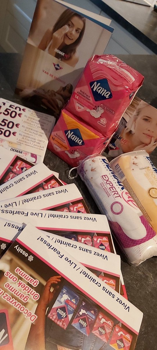 SarahGeybels's tweet photo. Free testing of great products! #NANA #demakeup #justessentials!! https://t.co/l71HwrTUsh