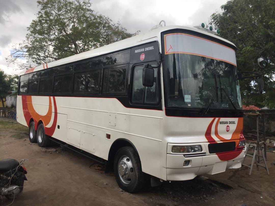innocentvlrn's tweet photo. Nissan diesel UD, 
Model 1991, 
Cc12,000, 
six cylinder inline,
Gear 8, 
Seat 52.
Price 150m Plus registration
Kindly Rt 🙏🏾🙏🏾
Kaka @bajabiri  chuma hiyo ya tunaanza na Dar -Kilosa @TBoundBuses 
@BIASHARACONNEC2 
#Nipedili https://t.co/xLZzQ4qvZp