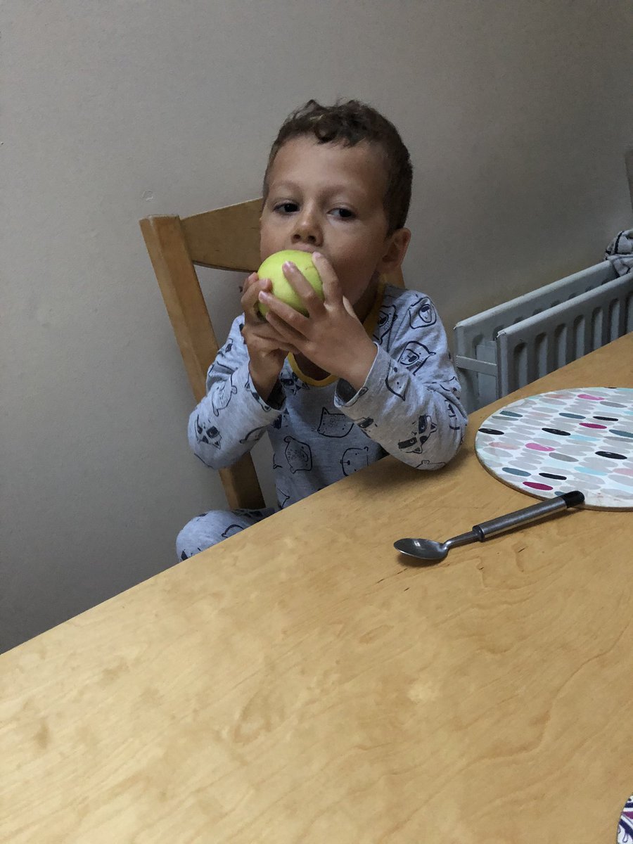 Linsey Valiente tweet media