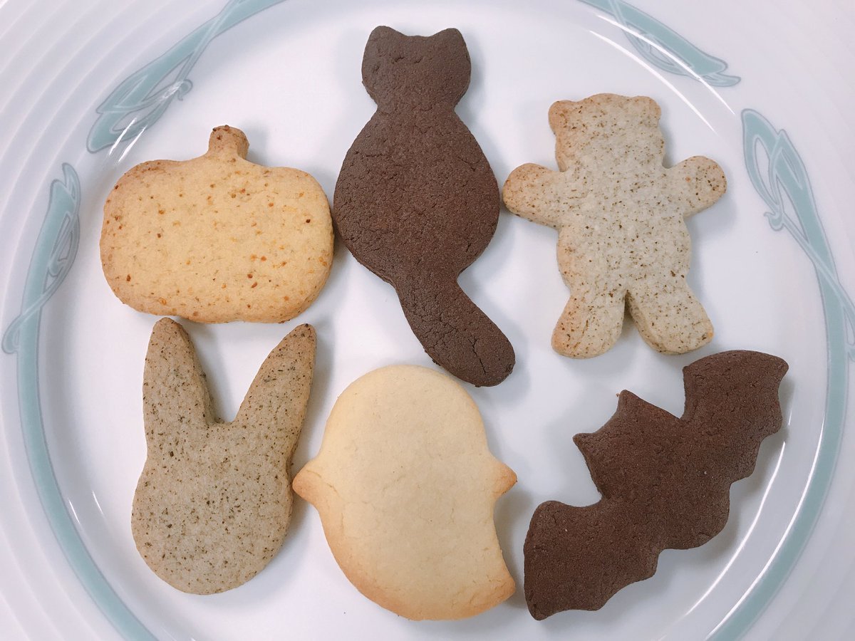 Takko Cafe ハロウィンパッケージ新商品出来ましたヽ カロリー計算してから 店頭に並びますので ちょっとお待ちください 色んな味で 色んな形で可愛いパッケージにしました Takkocafe ハロウィン クッキー 手作り お土産 田子町