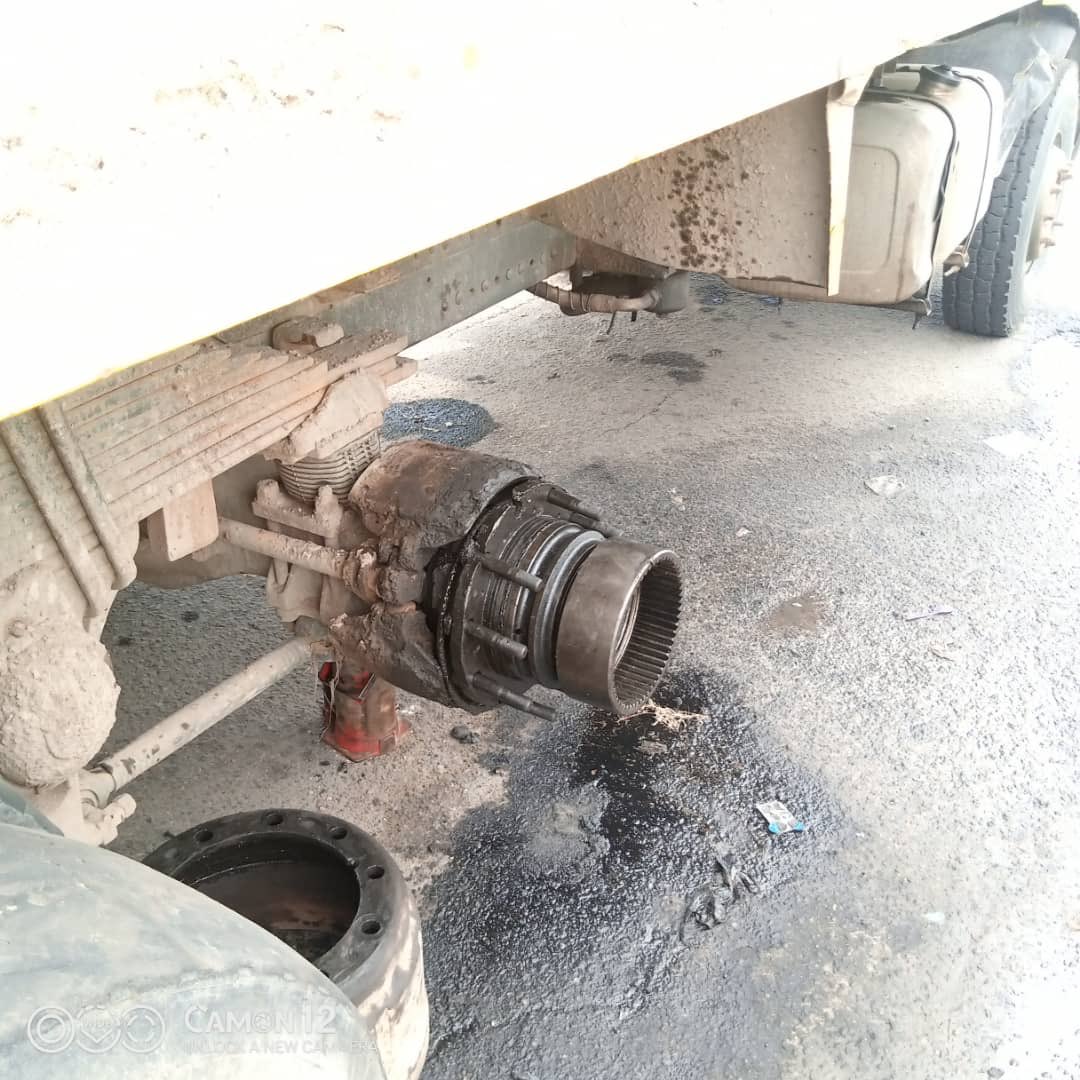 trafficbutter's tweet photo. VIA followlastma: [10:00AM] #Ajah #RamMarket #Breakdown Report of a broken down loaded tipper at Ram Market before Abraham Adesanya inward Ajah having hub problem. Owner working on it to get it off the road. @trafficbutter #followLastma https://t.co/p6pep6zfhL