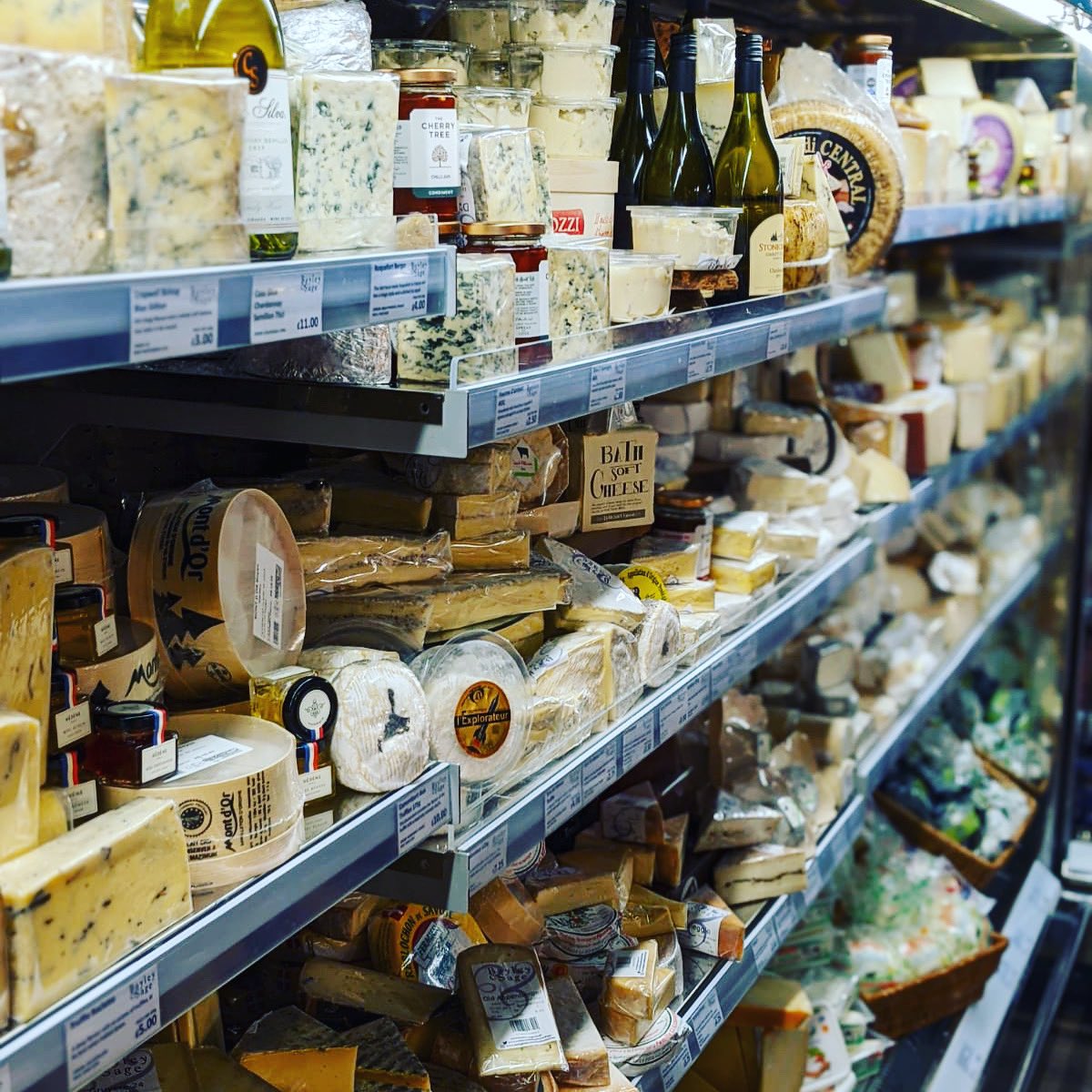 We think you’ll need cheese this weekend. Hunker down and dig in 🧀 #bayleyandsage #cheese #londonforlondoners #shoplocal #weekendfood #cheeseboard