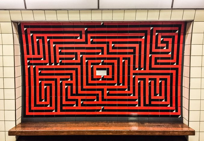 MrTimDunn's tweet photo. THREAD: As requested by @RobertElms on BBC London just now, here are my top 10 tube stations to enjoy #emptyunderground:
1. Bank! Check out the Greathead shield (see pic below)
2. Green Park - and the Victoria line tile motifs (my fave is the maze... at Warren Street, geddit?)... https://t.co/9RmK4WpoSi