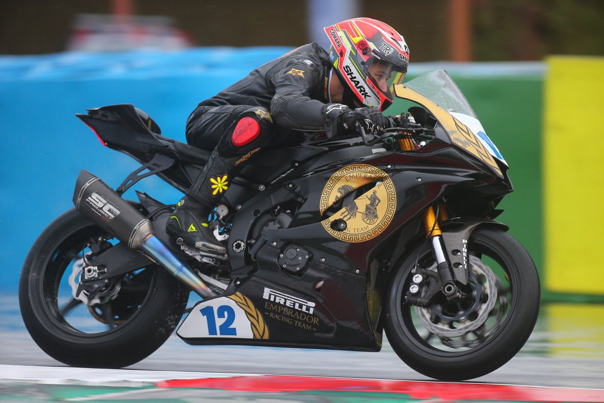 EmperadorRT's tweet photo. Hoy nos tocará remontar desde el inicio.
P20 en la Superpole

@alexruiz_16_ @WorldSBK @mhillofficial #FRAWorldSBK #WorldSSP #WorlsSSOChallenge https://t.co/XkWCdszRPT