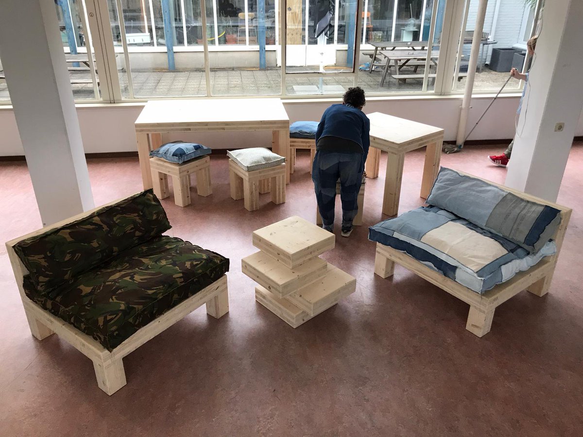 gilbertcurtessi's tweet photo. Very happy with the new circular furniture from #fixgreenbuilding @fixgreenbuilding &amp; #studio_abuse @studio_abuse https://t.co/rIUe6TNB9r
