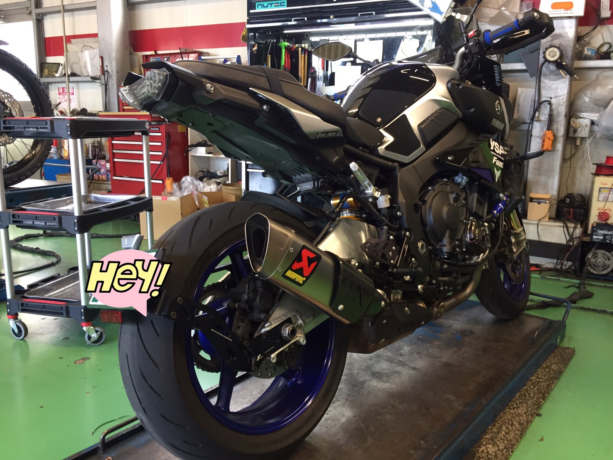 GSX-S1000 バルターモト スイングアームナンバーホルダー