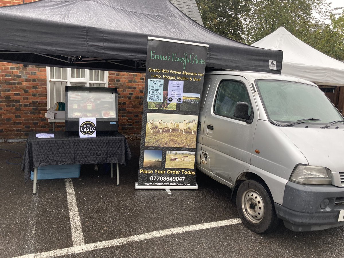 Ewesful_Acres's tweet photo. Too wet to come out to the #WLPM market today. No problem I can deliver #fresh #grainfree #lamb to your door this afternoon. Individual cuts &amp; boxes available. No Order to small. #freedelivery #oxford #wallingford #oxfordshire #MakeItLamb #BuyLocal #BuyBritish #StormAlex https://t.co/2JxpXNLv2M
