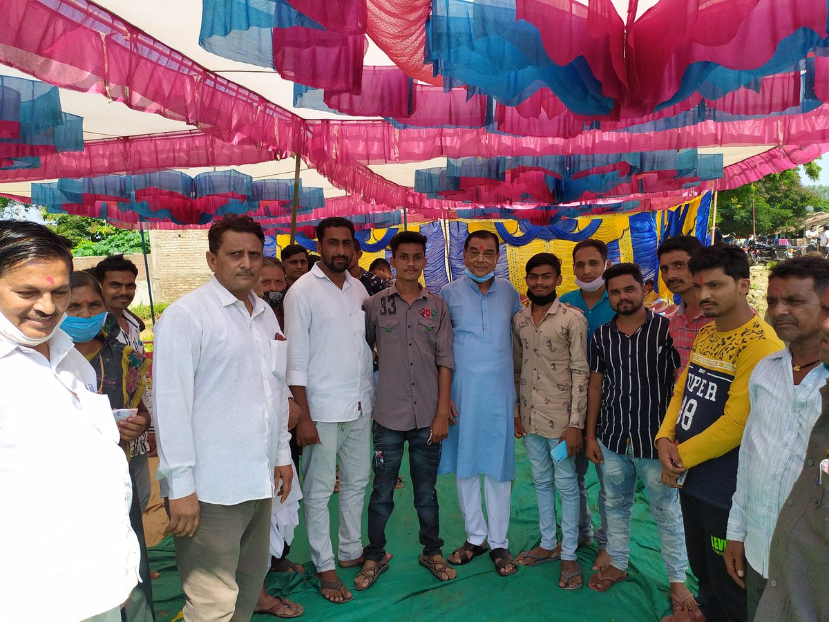 Mohansinhrathva's tweet photo. Youth congress #youth #congress #kadwal https://t.co/JJFzT3Bwz0