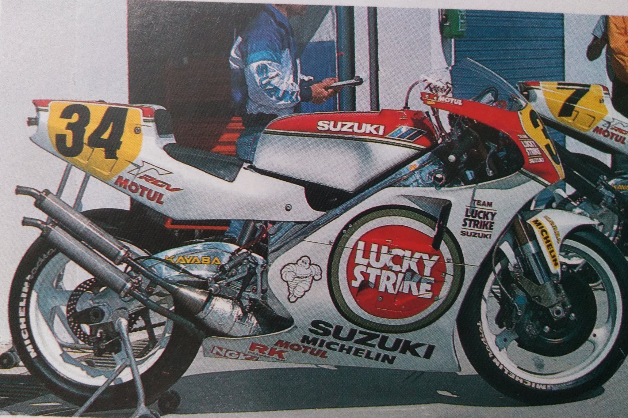 絶版限定スズキRGV500#34ケビン.シュワンツモデル未展示品☆1/24 絶版限定スズキRGV500#34ケビン.シュワンツモデル未展示品☆1/24