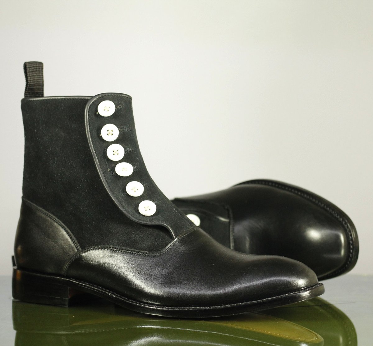 BazaarLeather's tweet photo. #men #Handmade #leather #suede #bazaar #black #buttons #boots #blackboots #buttonboots  #ankleboot #handmadeboots #goodyearwelted #handstitched #designershoesforless #mensfashion #stylish #fashion #awesome #elegant #beauty #streetwear | The Leather Bazaar https://t.co/LBo16WkGjj https://t.co/inPoDTRAys