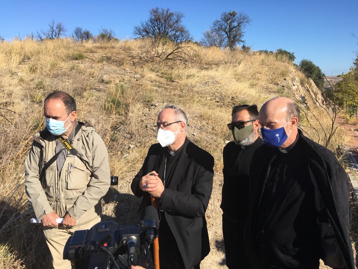 181288donja's tweet photo. Esta mañana, en representación   Delegación Espiritualidad Archidiócesis de Toledo he acompañado #ArzobispoDeToledo inauguración del camino a #Guadalupe por los #MontesDeToledo comenzando en el #PuenteDeSanMartín con Cuidado de la Creación, camino a.Guadamur
@planpastoral https://t.co/Z1epeQj33C