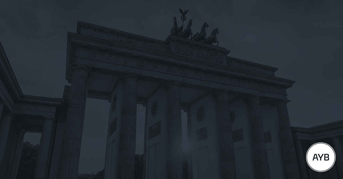 Voller Dankbarkeit blicke ich als Kind der DDR auf den #TagderDeutschenEinheit. Ich versuche, meinen Kindern zu vermitteln, wie großartig es sich anfühlt, wenn etwas passiert, was man für unmöglich gehalten hat. Mit #Mut und #Zuversicht in eine bessere, #ENKELTAUGLICHE #Zukunft.