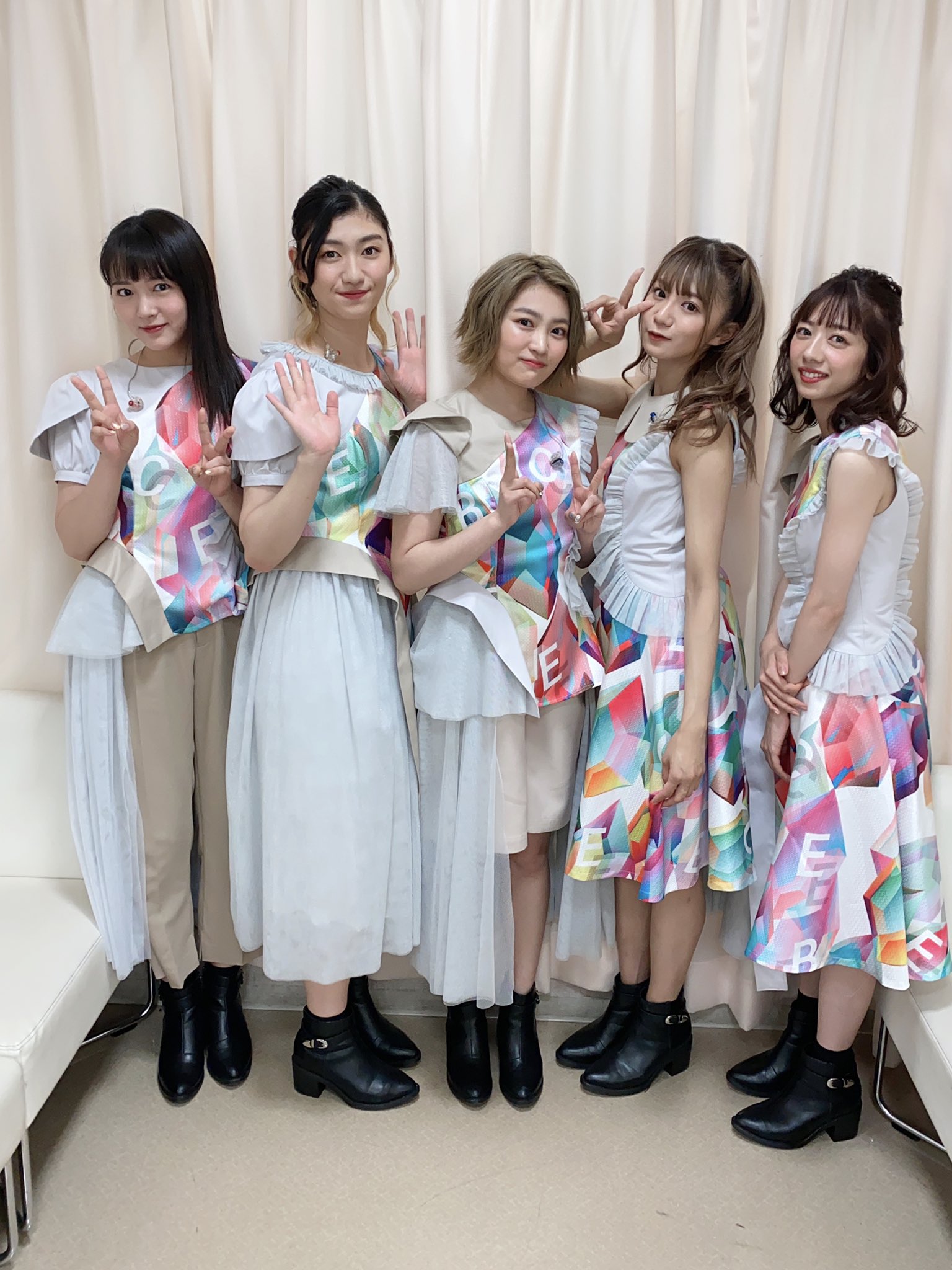 “トップスだけ！”私立恵比寿中学えびちゅうのジャージ黄色 BIGサイズ トップスだけ！”私立恵比寿中学えびちゅうのジャージ黄色 BIGサイズ ちゅう