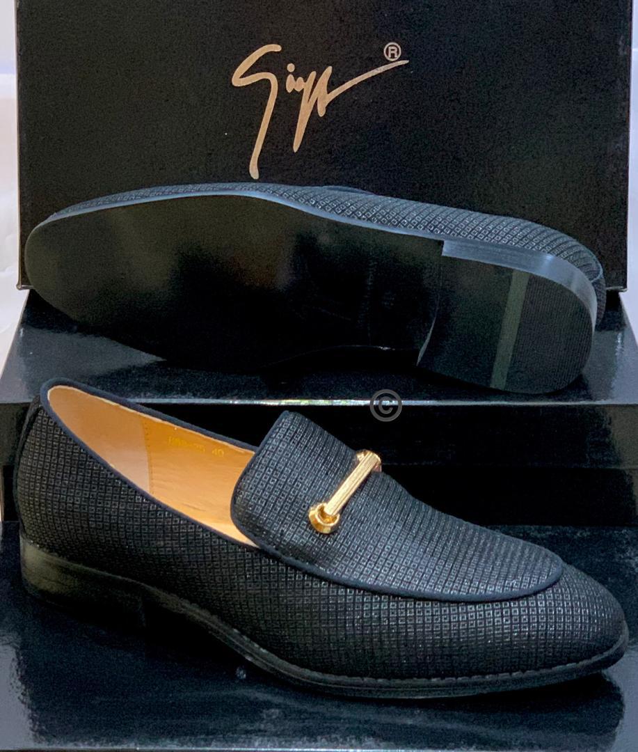 Still on the matterPrice 31,500Sizes 40-46DM/whatsapp  http://wa.me/2347067033552  to order now.