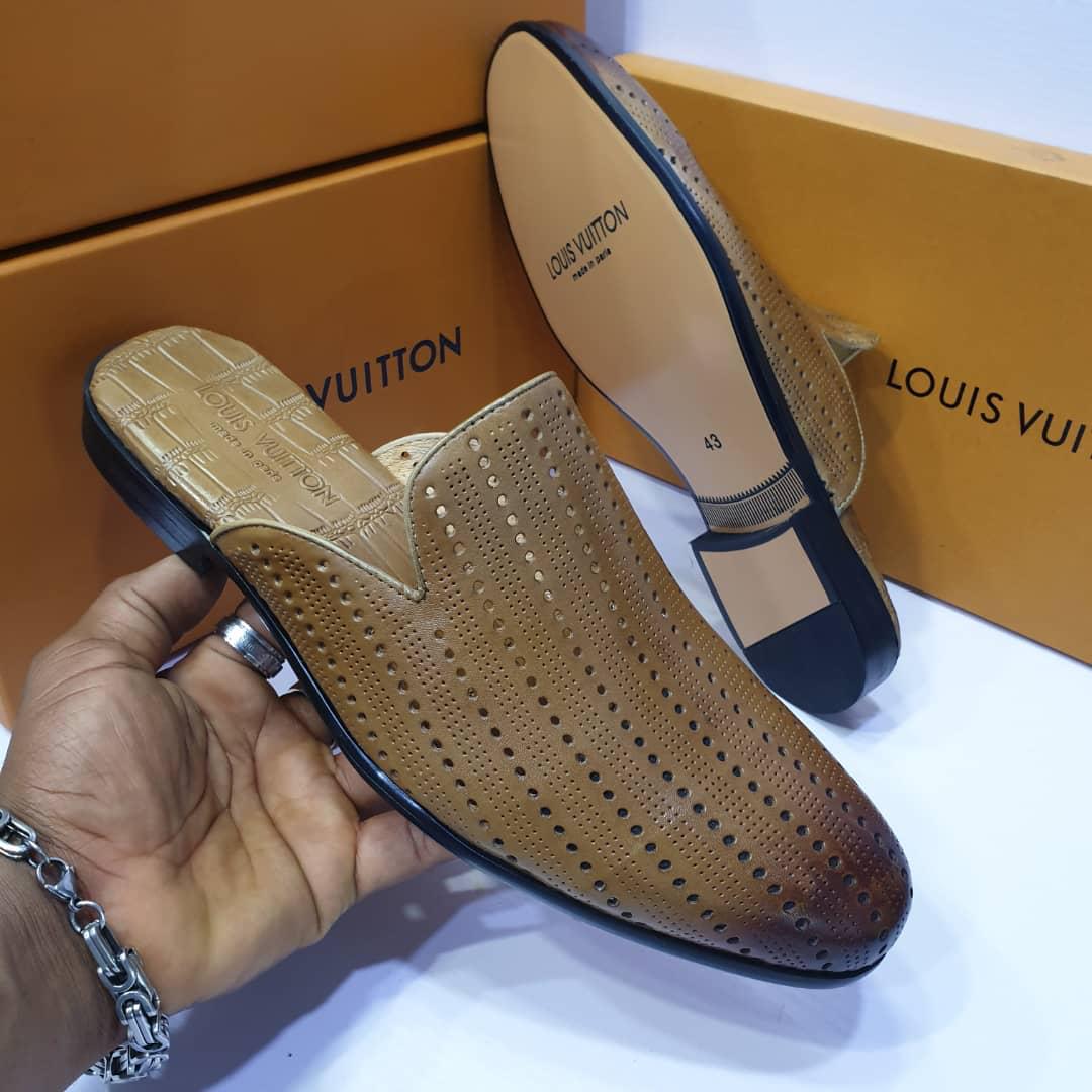 Footwear made for royaltyPrice 29,500Sizes 40-46DM/whatsapp  http://wa.me/2347067033552  to order now.