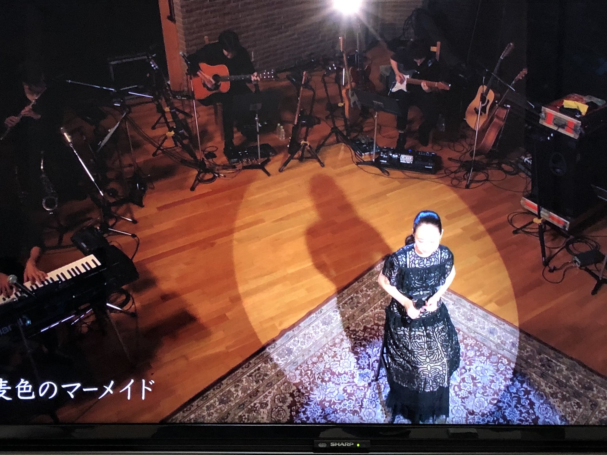 美肌の達人 1号 今日は 聖子さんの初リモートlive です 普段はtvを見ないので 我が家は普通のtvですが こんな楽しみ方を知ったら良いのが欲しくなりました U Next リモートlive 松田 美肌の達人 1号 今日は 聖子さんの初リモートlive です 普段はtvを見ないので 我が家は普通のtvですが こんな楽しみ方を知ったら良いのが欲しくなりました U Next リモートlive 松田