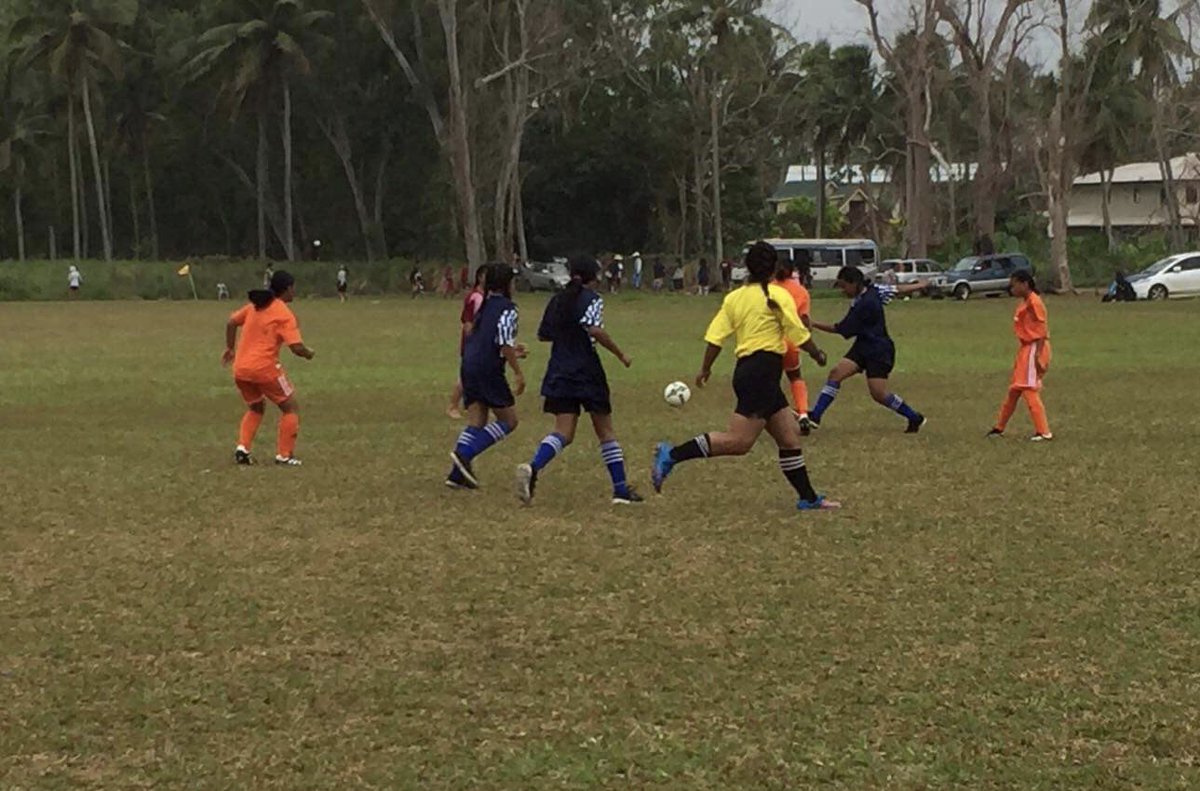Yayyy #HeilalaManongiChallengeCup  is getting underway💪🏆⚽️ Go girls <a href="/Bilby55Wilson/">Belinda Wilson</a> Loto-Tonga Soccer Centre