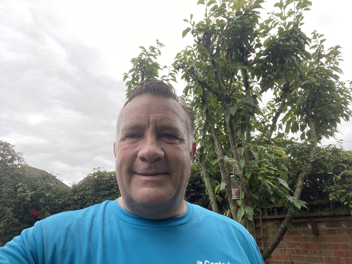 jezjj's tweet photo. Donating my usual Saturday 11k run minutes today to #BMSforCommunity to help with COVID-19 relief worldwide @BristolMyersSquibb #BMSEmployee #IWorkForBMS https://t.co/7LYVA7LfjE