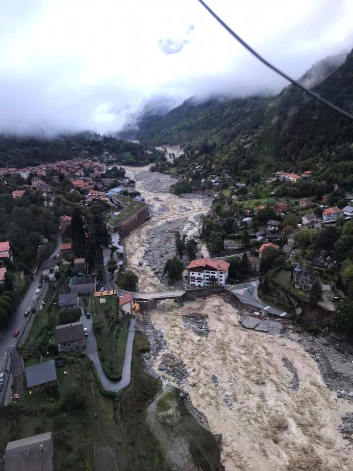 Une pensée solidaire aux victimes et à celles et ceux investis pour aider la population. J’apporte tout mon soutien aux communes sinistrées notamment dans les vallées de la Vésubie, de la Roya, Bevera et de la Tinée.

La #TempeteAlex a fait des dégâts mais nous avancerons.