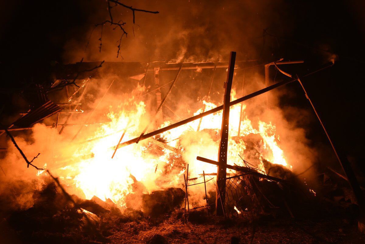 KarabakhRecords's tweet photo. “Ceasefire”

The consequences of the strike delivered to Stepanakert by Azerbaijani Armed forces after the ceasefire. A residential house burning. 

#CeaseAzeriFire #RecognizeArtsakh https://t.co/n4l48FYRbK
