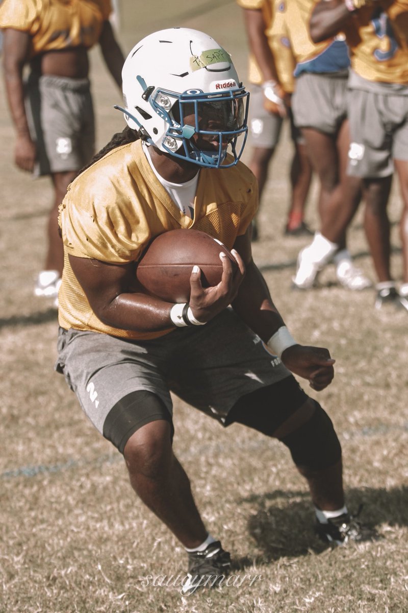ASUGoldenRamsFB's tweet photo. Just getting ready for 2021! Coming soon to a stadium near you 👀

#BanyBuilt🐏 https://t.co/O8z3wTp8IK