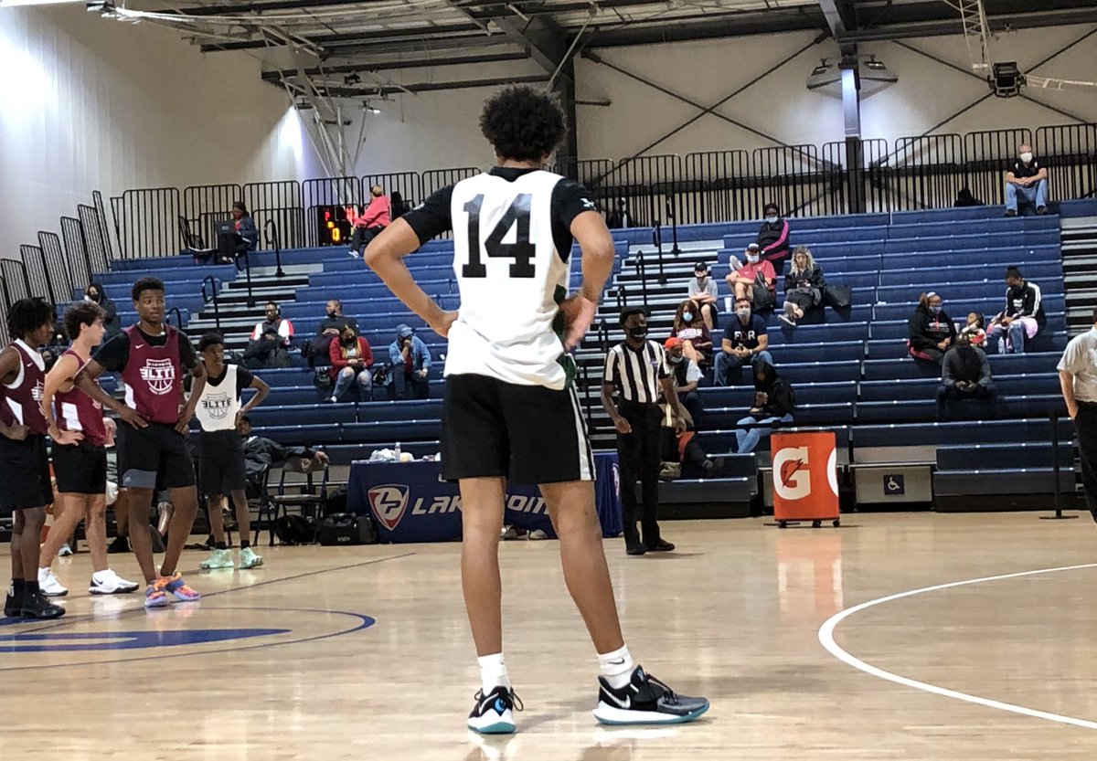 Relentless_Hoop's tweet photo. Georgia Elite Fall League Final:
@lamberthoops 77
@LHughesHoops 74

Langston Hughes put forth a good comeback effort in the 2nd half behind strong guard play, but Lambert prevails with 36 from Paul Lunguana and a really nice game form Joao Moreia. https://t.co/gZAPjBOVua