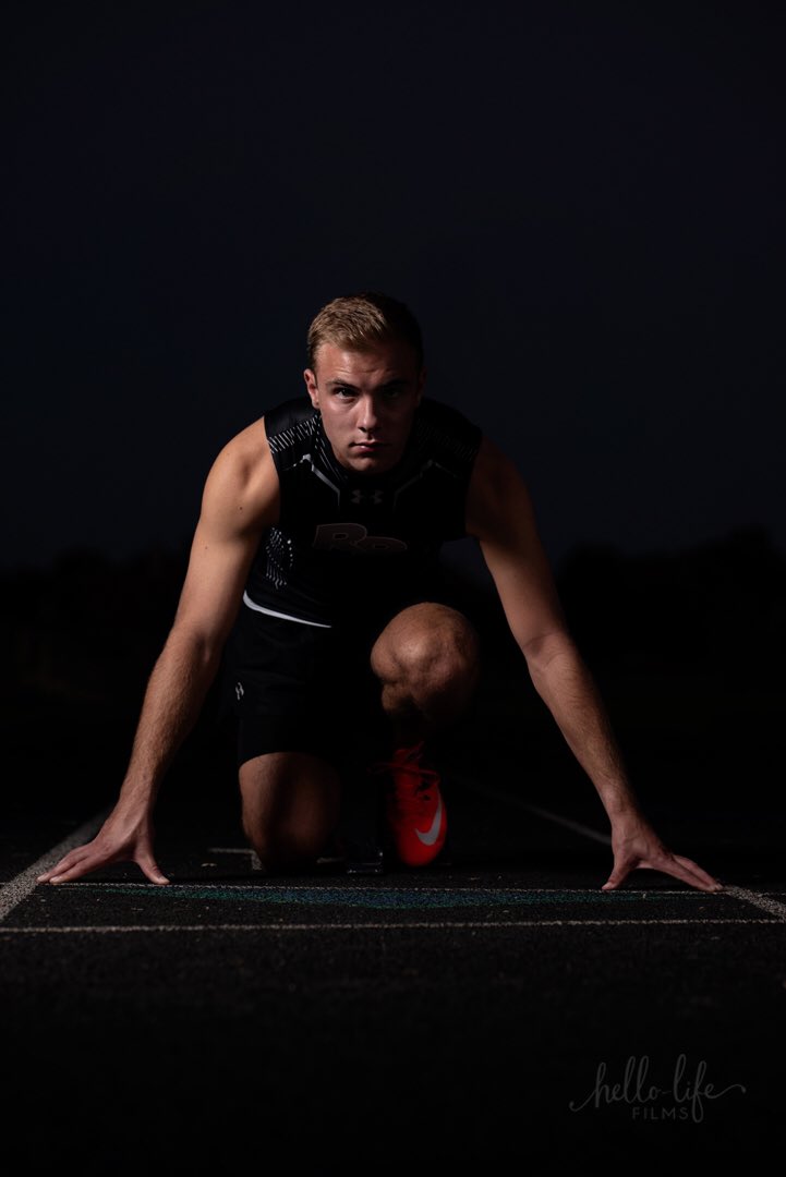 PrestonYork9's tweet photo. Honored to receive my first official Division-1 offer to run track at the United States Air Force Academy!!🦅Go Falcons!!!🦅
#LETSFLY @AF_TFXC @CoachDWest_1 https://t.co/GdlDNt84L1