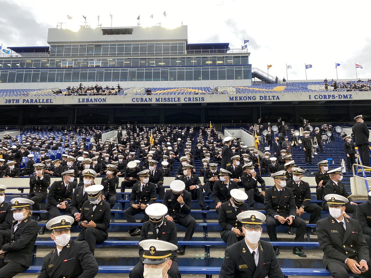 NavyAthletics's tweet photo. Welcome back Midshipmen! #GoNavy https://t.co/1qb7dNviI1