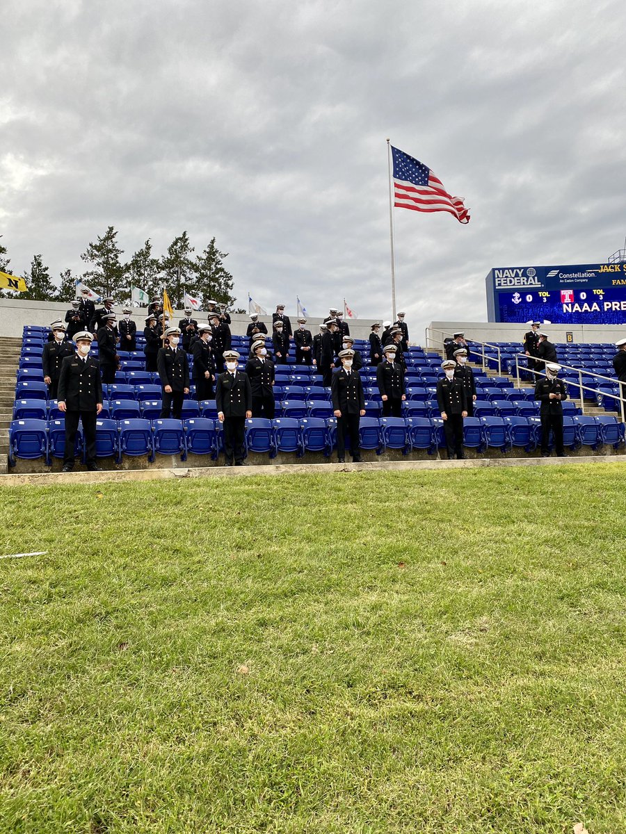 NavyAthletics's tweet photo. Welcome back Midshipmen! #GoNavy https://t.co/1qb7dNviI1