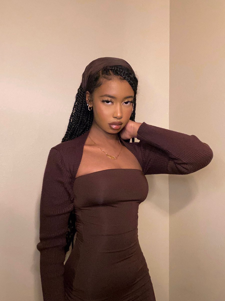 iamsamiira_'s tweet photo. today I learned that brown is my color https://t.co/MzGN8R3GbD