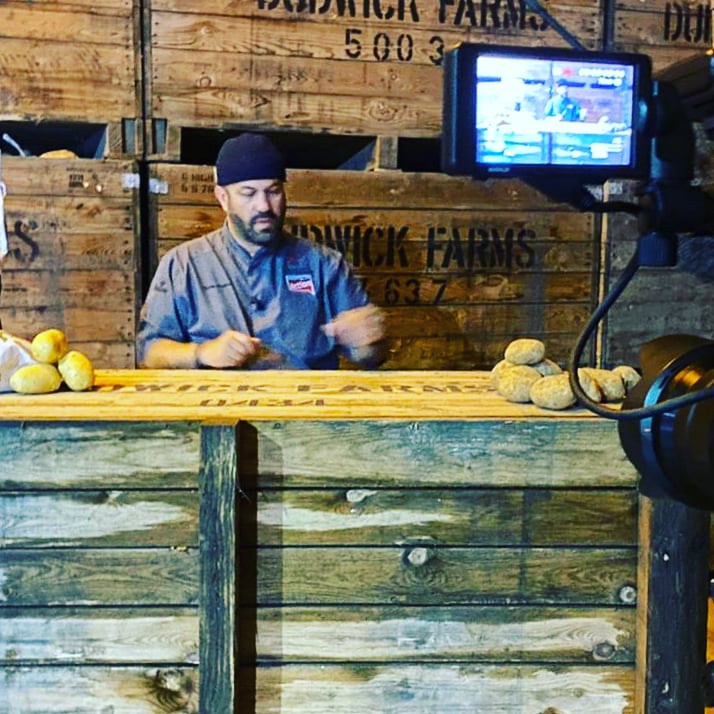charlieboychef's tweet photo. @HospAction @digitalvideopr Hi Guys @HospAction @hospactionsw @HospActionNorth Just wanted to say a huge thankyou to @digitalvideopr For Making this film &amp; @BuxtonPotatoCo With Potato Store &amp; Finest Quality  Invisible Spuds  For @InvisibleChips 
#Wevegotyou 
#WithLoveFromNorfolk https://t.co/wynjnqjI1b